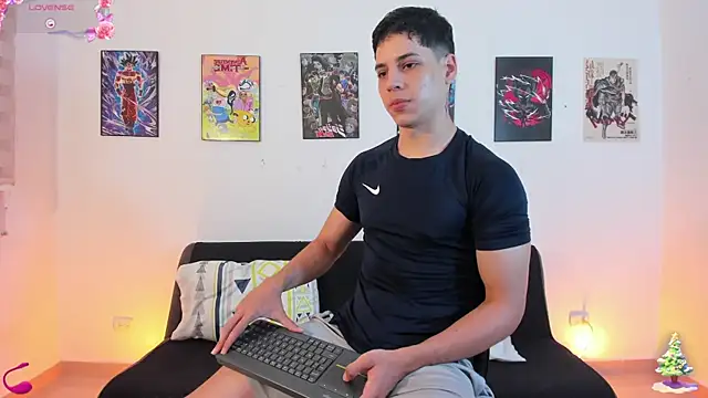 jonathanjoestar  online show from 12-19-25, 10:01