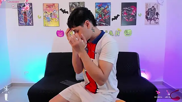 jonathanjoestar  online show from 11-05-25, 08:45