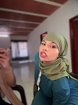 lalilamassu1 online show from 11-06-25, 06:45