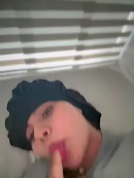 lalilamassu1 online show from 03-10-26, 05:28