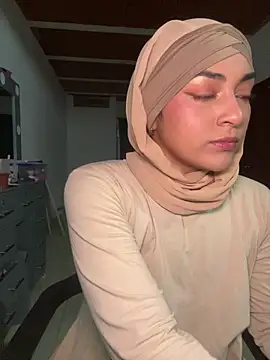 lalilamassu1 online show from 09-13-25, 11:05