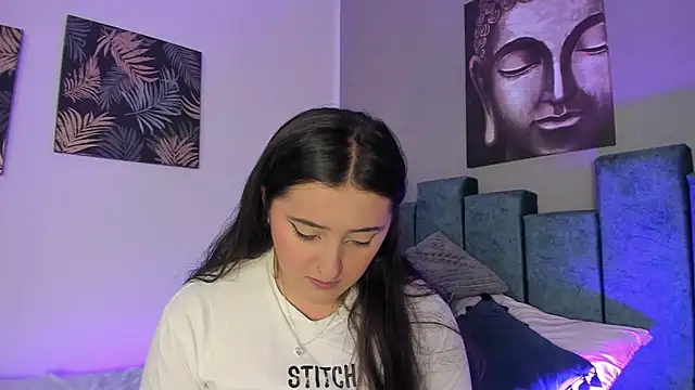 Snapshot of Kathia_Morelli chatting on 01-06-26, 11:47 Kathia Morelli online show from 01-06-26, 11:47