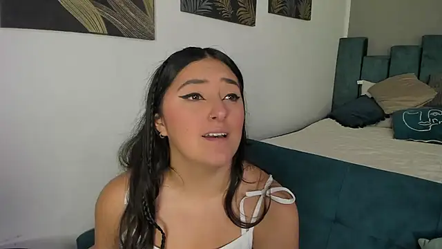 Snapshot of Kathia_Morelli chatting on 11-08-25, 11:58 Kathia Morelli online show from 11-08-25, 11:58