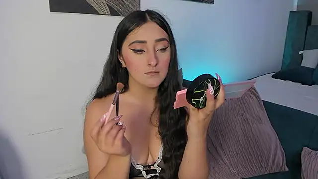 Snapshot of Kathia_Morelli chatting on 11-21-25, 11:53 Kathia Morelli online show from 11-21-25, 11:53