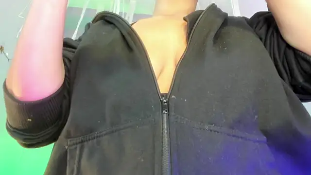 kuromi69 online show from 03-13-26, 04:06