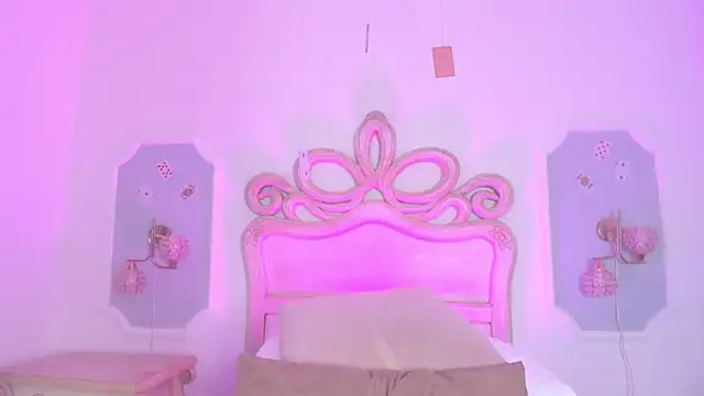 Sara  Williams online show from 01-11-26, 03:57