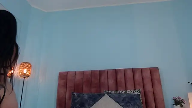 Violetta rainbow online show from 02-13-26, 08:42