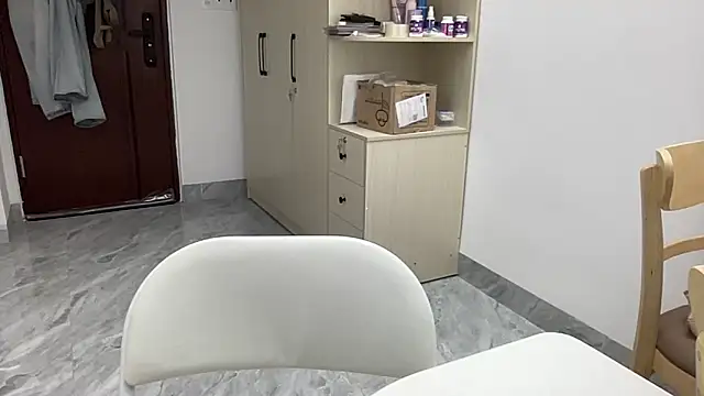 Louis Baby online show from 04-16-26, 02:29