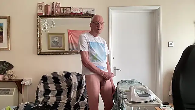 cutaboverest online show from 10-24-25, 02:49