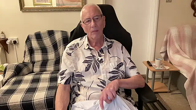 cutaboverest online show from 11-08-25, 04:43