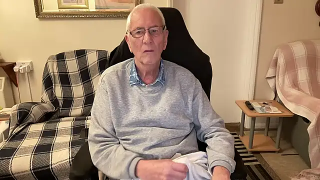 cutaboverest online show from 11-18-25, 06:00