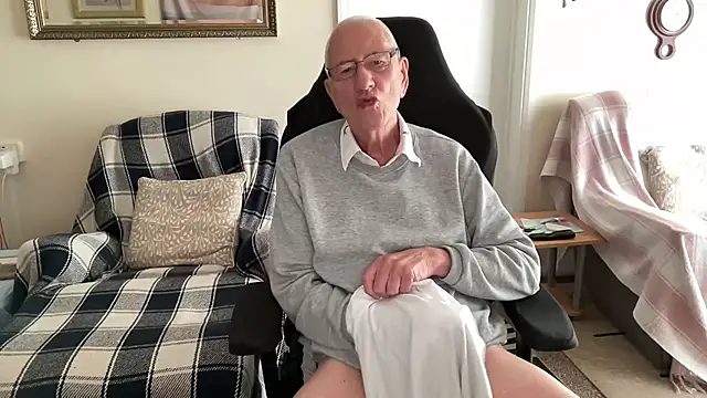 cutaboverest online show from 06-07-26, 03:06