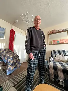 cutaboverest online show from 01-10-26, 03:29