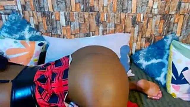 Foxy African online show from 12-14-25, 08:53