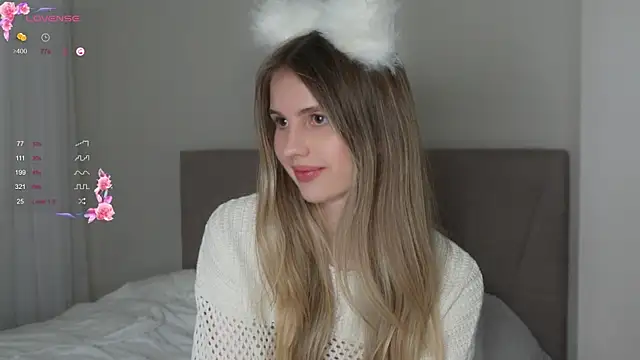 Fluffy-Angel online show from 02-15-26, 04:17