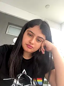 Stephania 18 online show from 09-17-25, 06:43