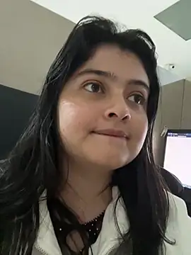 Stephania 18 online show from 01-28-25, 12:15