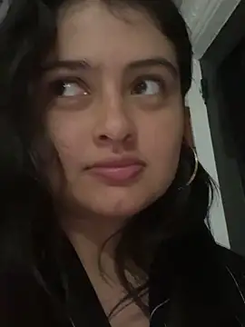 Stephania 18 online show from 02-18-25, 12:05