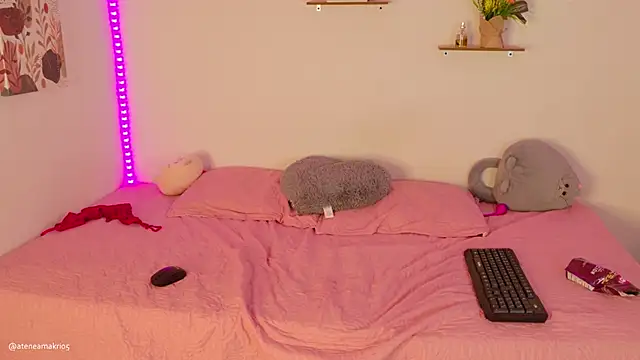 Atenea Makri online show from 02-07-25, 01:04