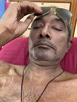 Lookin4Kinky Partner online show from 11-20-25, 05:41