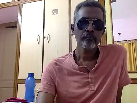 Lookin4Kinky Partner online show from 01-15-26, 01:14