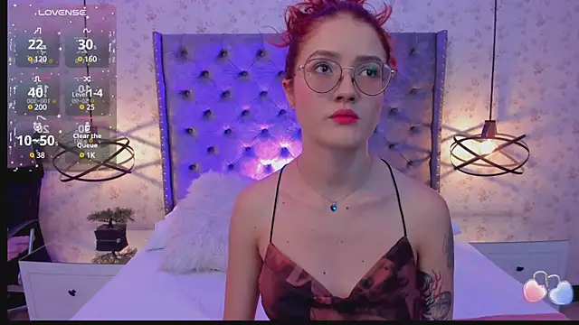 Snapshot of MiaWinx chatting on 02-05-25, 10:44 MiaWinx online show from 02-05-25, 10:44