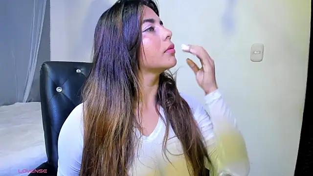 1julianasalazar online show from 01-07-26, 10:04