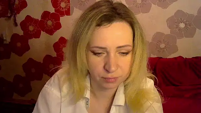 Queen Daenerys online show from 01-12-25, 06:49