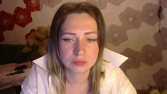 Queen Daenerys online show from 09-15-25, 07:47