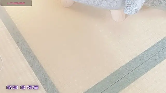 Hina-Happy online show from 12-04-25, 01:15