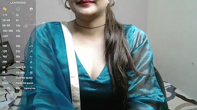 Snapshot of Jass-Karan chatting on 03-05-25, 04:13 Jass-Karan online show from 03-05-25, 04:13