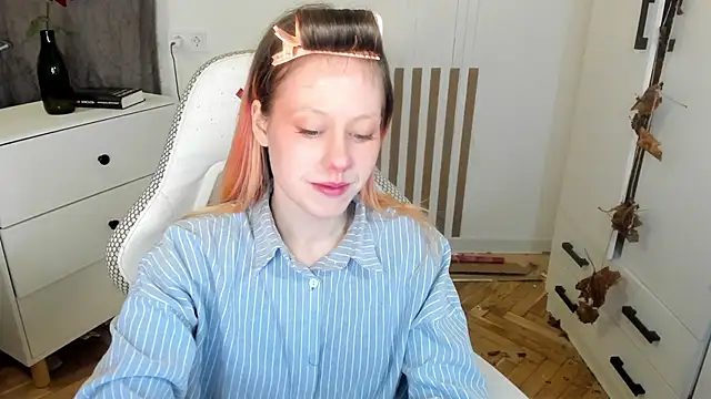 Silly  Milly online show from 11-14-25, 04:43