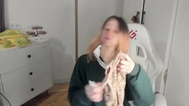 Silly  Milly online show from 11-06-25, 03:27