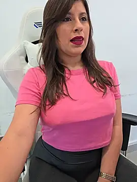 Snapshot of GatitaXD27 chatting on 02-25-26, 10:15 GatitaXD27 online show from 02-25-26, 10:15