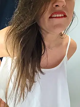 Snapshot of GatitaXD27 chatting on 01-31-26, 07:45 GatitaXD27 online show from 01-31-26, 07:45