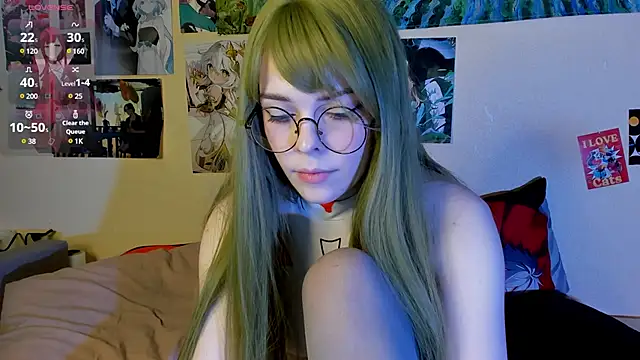 Snapshot of Freezy_Gerda chatting on 02-17-25, 05:34 Freezy Gerda online show from 02-17-25, 05:34