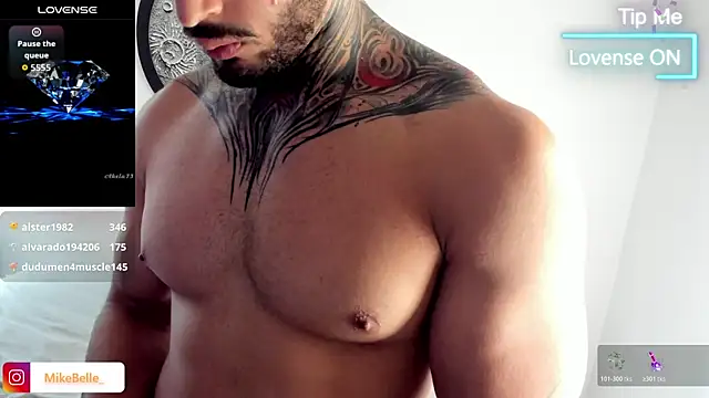 Snapshot of mike_belle chatting on 11-28-25, 03:23 mike belle online show from 11-28-25, 03:23