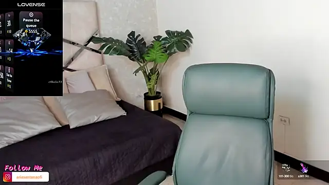 Snapshot of mike_belle chatting on 10-02-25, 08:12 mike belle online show from 10-02-25, 08:12