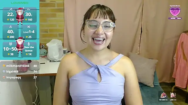 Snapshot of emitaa17228o chatting on 12-17-24, 06:24 emitaa17228o online show from 12-17-24, 06:24