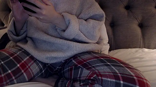 Sandysecret online show from 11-26-25, 08:42