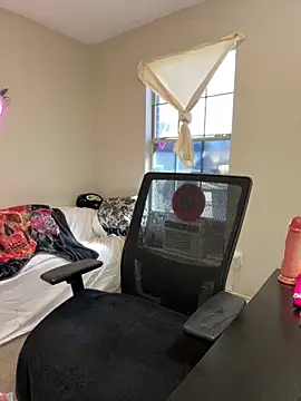 MsStrawbooty online show from 12-31-24, 06:46