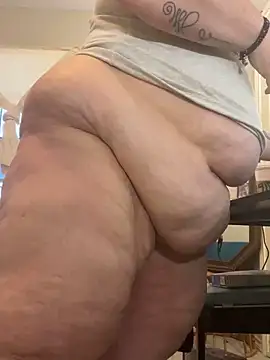 MsStrawbooty online show from 02-28-25, 07:46