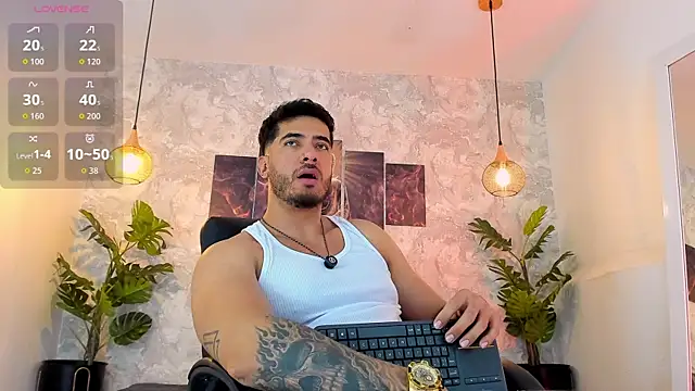Snapshot of Nate_franco chatting on 07-14-26, 05:45 Nate franco online show from 07-14-26, 05:45