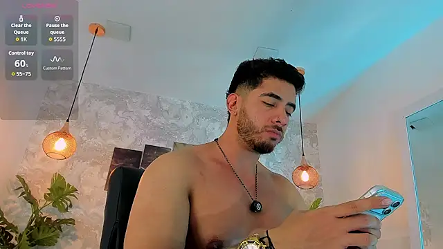 Snapshot of Nate_franco chatting on 06-23-26, 04:21 Nate franco online show from 06-23-26, 04:21