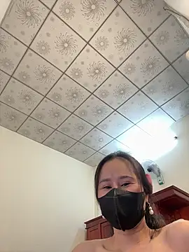    Erin    online show from 05-11-26, 02:57