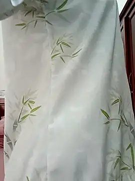 Snapshot of ___Erin___ chatting on 12-22-25, 02:50 Erin online show from 12-22-25, 02:50