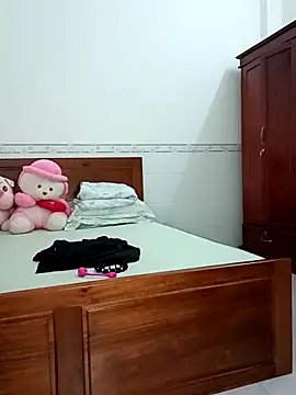    Erin    online show from 03-19-26, 02:22