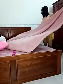    Erin    online show from 03-26-26, 02:43