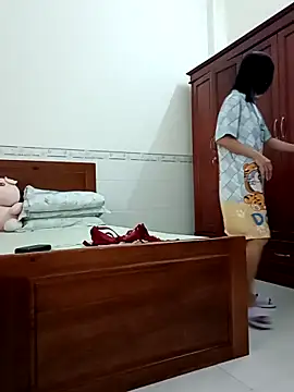    Erin    online show from 03-12-26, 02:28