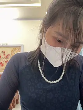    Erin    online show from 06-04-26, 02:44